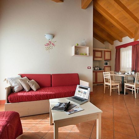 Residence Adamello Resort Ponte Di Legno Værelse billede