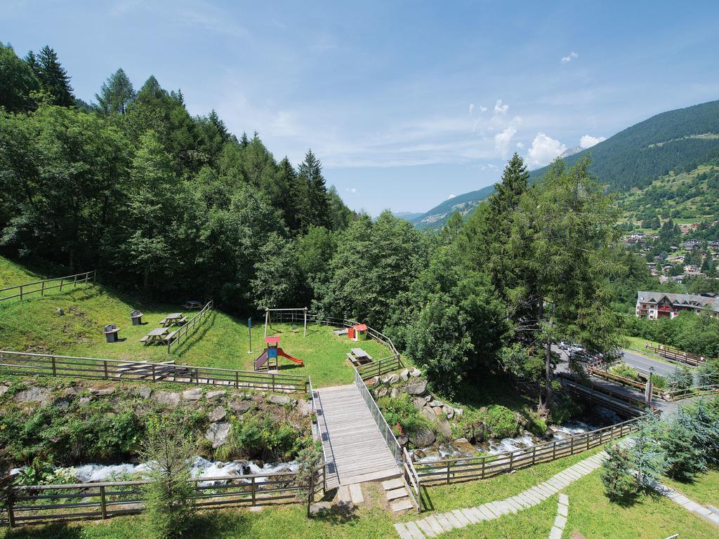 Residence Adamello Resort Ponte Di Legno Eksteriør billede